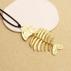 1 piece of matte golden vintage large pendant necklace featuring open heart