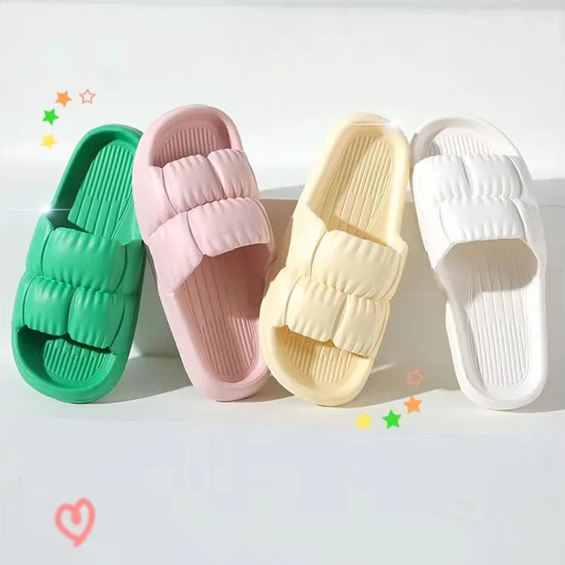 2025 Women Soft Sole Cloud Slippers Thick Platform Indoor Outdoor Beach Sandals Summer EVA Non Slip Flip Flops