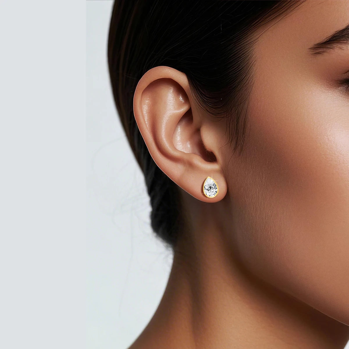 Real 14K Pear Cut Moissanite Stud Earrings for Women AU585 Gold Waterdrop Shape Ear Stud Teardrop Design Wedding Jewelry