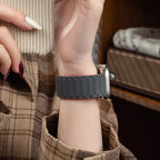 Magnetic Loop strap for Apple watch S10 46mm 42mm 40mm 41mm 45mm 44mm 49mm Silicone Strap for lWatch Series Ultra 2 9 8 7 6 5 4