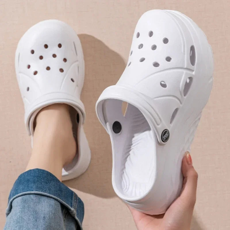 Women Clogs 2025 New Arrival Soft EVA Thick Platform Slippers Comfortable Garden Shoes Fashion Beach Sandals